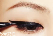 眉粉可以畫眼線嗎？