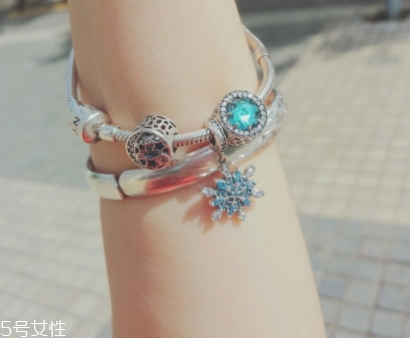 俄羅斯sunlight手鏈多少錢？?jī)r(jià)格不及潘多拉的一半