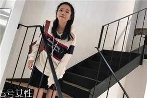 衛(wèi)衣掉色怎么辦？這樣洗不會(huì)掉色