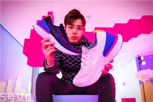 nike epic react flyknit開箱測評 耐克全新緩震科技跑鞋震撼登場 nike epic react flyknit開箱測評 耐克全新緩震科技跑鞋震撼登場