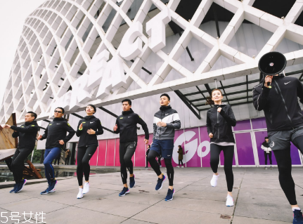 nike epic react flyknit開箱測評 耐克全新緩震科技跑鞋震撼登場 nike epic react flyknit開箱測評 耐克全新緩震科技跑鞋震撼登場