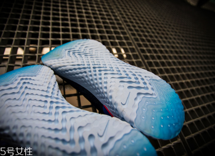 nike epic react flyknit開箱測評 耐克全新緩震科技跑鞋震撼登場 nike epic react flyknit開箱測評 耐克全新緩震科技跑鞋震撼登場