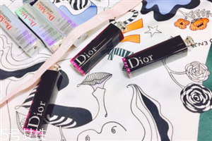 迪奧漆光唇釉哪個(gè)好看？讓妝效更持久