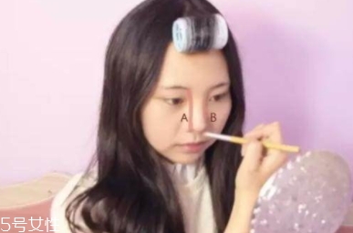 眉筆可以修容嗎？更推薦做鼻影修容