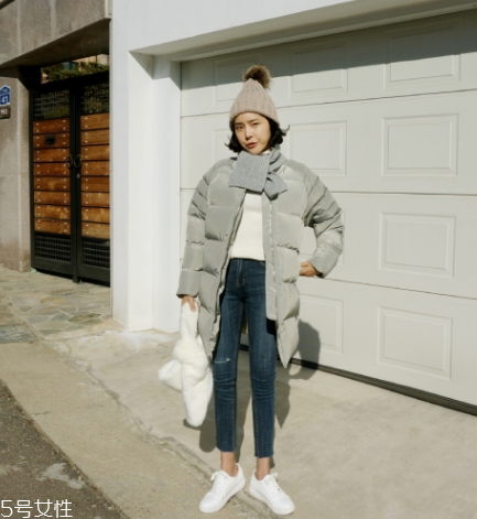 什么顏色的圍巾最百搭？這幾個(gè)顏色輕松駕馭