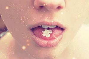 嘴唇上長(zhǎng)泡不疼怎么辦 7種方法教你解決