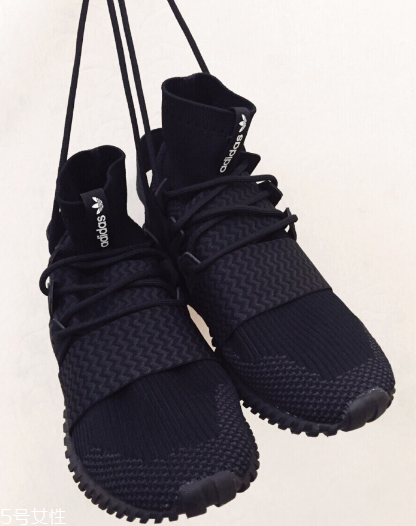 阿迪達(dá)斯有氣墊鞋嗎？人手一雙的百搭神器