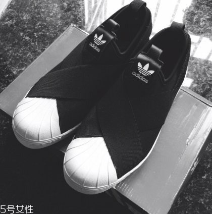 阿迪達(dá)斯有氣墊鞋嗎？人手一雙的百搭神器