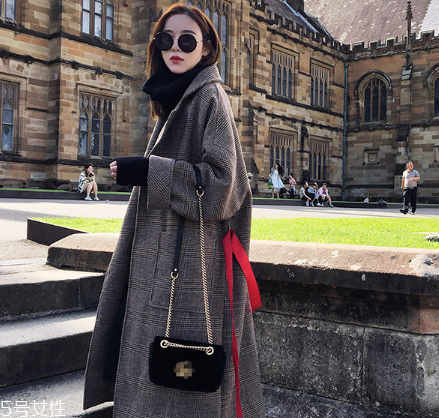 格子大衣適合什么人穿？經(jīng)典格紋永不過時