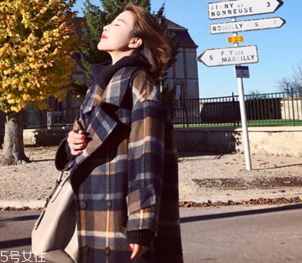 格子大衣適合什么人穿？經(jīng)典格紋永不過時