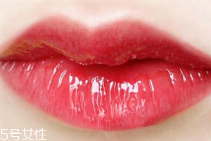 ysl唇釉怎么涂不掉色？唇部保養(yǎng)很重要