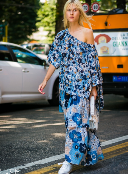 o型腿穿什么裙子好看？美美長(zhǎng)裙才撩人