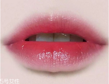 ysl唇釉怎么涂不掉色？唇部保養(yǎng)很重要