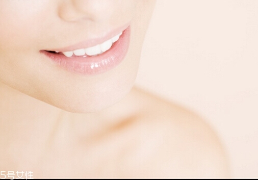 舌頭起泡能吃菠蘿嗎 適量吃 舌頭起泡能吃菠蘿嗎 適量吃