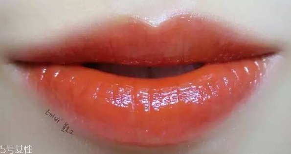 ysl唇釉怎么涂出玻璃唇？打造獨(dú)特唇色