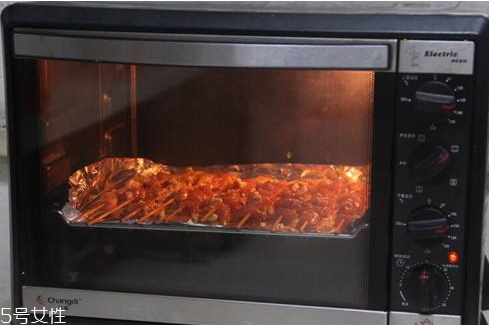 烤箱烤肉需要多長時間 烤箱烤肉小技巧 烤箱烤肉需要多長時間 烤箱烤肉小技巧