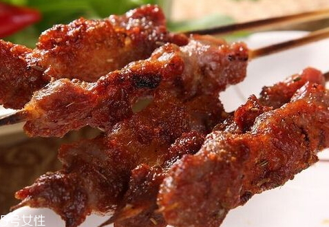 烤箱烤牛肉串的溫度和時(shí)間 烤箱烤牛肉串小技巧 烤箱烤牛肉串的溫度和時(shí)間 烤箱烤牛肉串小技巧