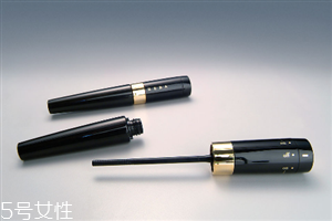 睫毛膏能帶上飛機嗎？睫毛膏需要單獨卸妝