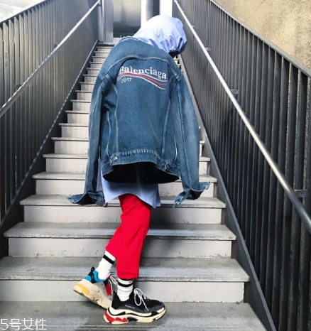 巴黎世家是什么檔次？件件都是街拍爆款