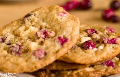 烤箱烤餅干溫度和時(shí)間 烤箱烤餅干注意事項(xiàng) 烤箱烤餅干溫度和時(shí)間 烤箱烤餅干注意事項(xiàng)