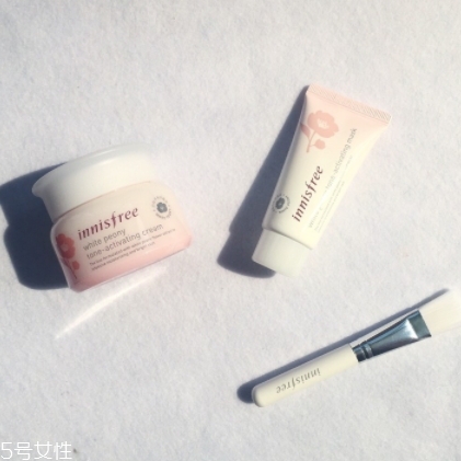 悅詩風(fēng)吟素顏霜怎么樣？悅詩風(fēng)吟小心機(jī)面霜評測