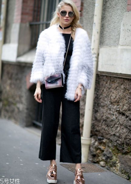 白色皮草怎么搭配？專屬于冬季的圣潔女神范兒