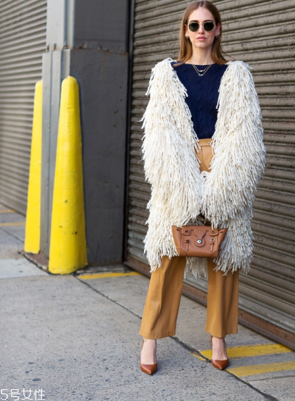 白色皮草怎么搭配？專屬于冬季的圣潔女神范兒
