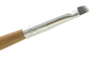 新買的眉粉刷有騷味是怎么回事？羊毛質(zhì)地正?，F(xiàn)象