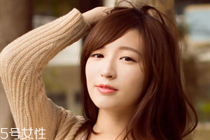 睫毛增長液可以用于眉毛嗎？睫毛增長液還可以涂頭發(fā)