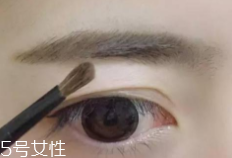 新買的眉粉刷有騷味是怎么回事？羊毛質(zhì)地正?，F(xiàn)象