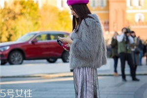 灰色皮草怎么搭配？這樣就能輕松駕馭