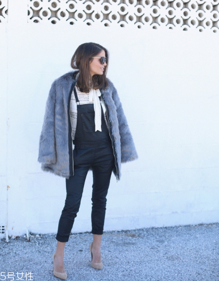 灰色皮草怎么搭配？這樣就能輕松駕馭