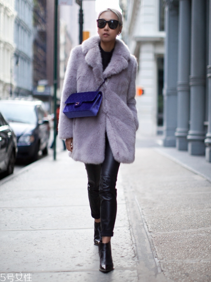 灰色皮草怎么搭配？這樣就能輕松駕馭
