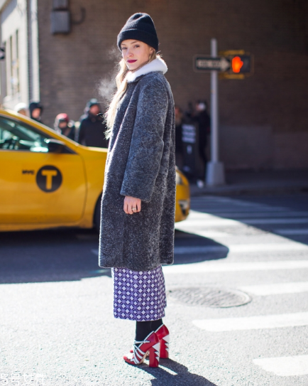 灰色皮草怎么搭配？這樣就能輕松駕馭