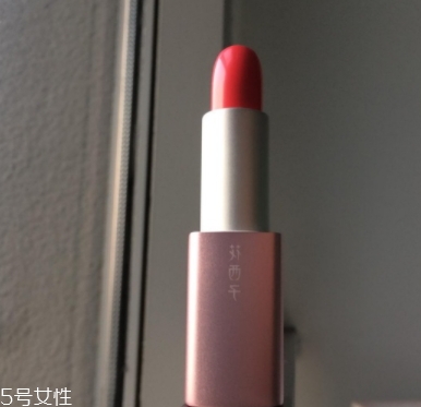 花西子口紅色號(hào)試色 以花入唇色 花西子口紅色號(hào)試色 以花入唇色