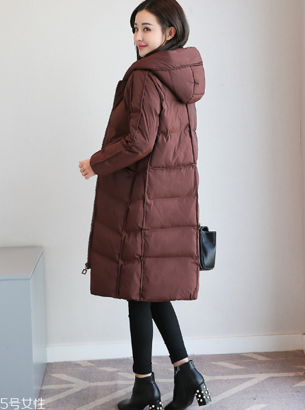 小個(gè)子女生適合什么款式棉服？打造冬日浪漫情緣