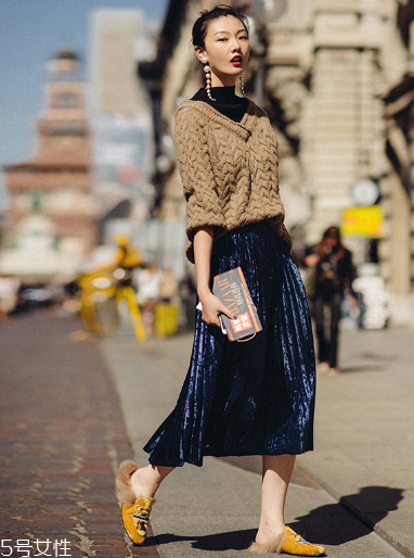 百褶裙什么顏色好看？百變女神就是你