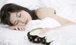 哪些人不能朝左睡覺？有心病人群