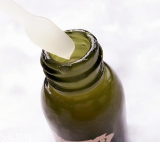 LA MER修護精華露孕媽能用嗎？適合產(chǎn)后去皺