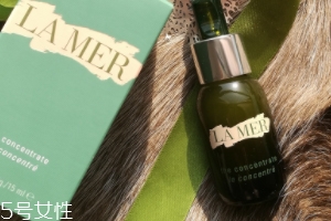 海藍(lán)之謎去皺精華用多久能見效？至少3個(gè)月