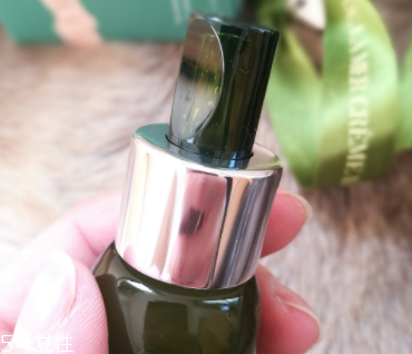 海藍之謎去皺精華用多久能見效？至少3個月