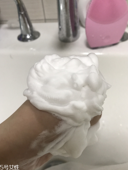 cpb和the ginza洗面奶哪款更好用？網(wǎng)紅洗面奶比拼