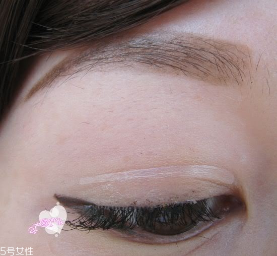 雙眼皮貼哪個(gè)牌子好？雙眼皮貼這樣貼最好看