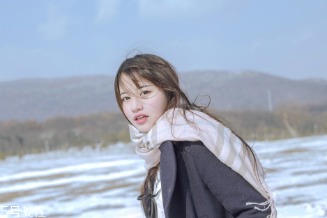 睫毛增長液可以用于眉毛嗎？睫毛增長液還可以涂頭發(fā)