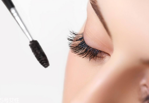 防水睫毛膏哪個牌子好用？出門約會必備神器