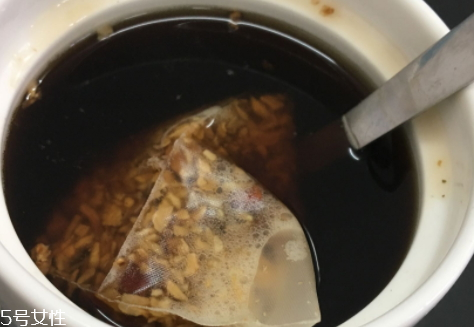 姜母茶可以天天喝嗎 姜母茶的泡法 姜母茶可以天天喝嗎 姜母茶的泡法