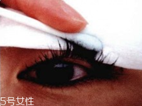 睫毛訂書(shū)機(jī)是什么？這十款睫毛膏讓你輕松放大雙眼