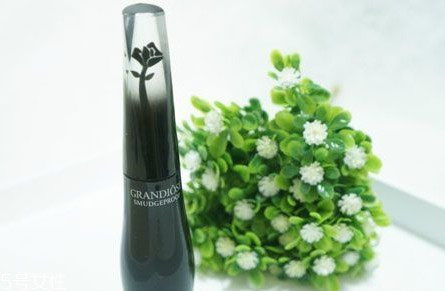 睫毛膏怎么刷好看？給你帶來(lái)深邃雙眸