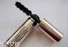 迪奧睫毛膏怎么樣？刷完睫毛膏再夾一次睫毛更卷翹