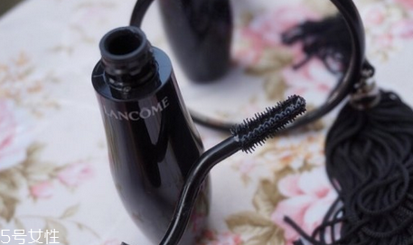 睫毛膏作用是什么？不同款型睫毛膏推薦